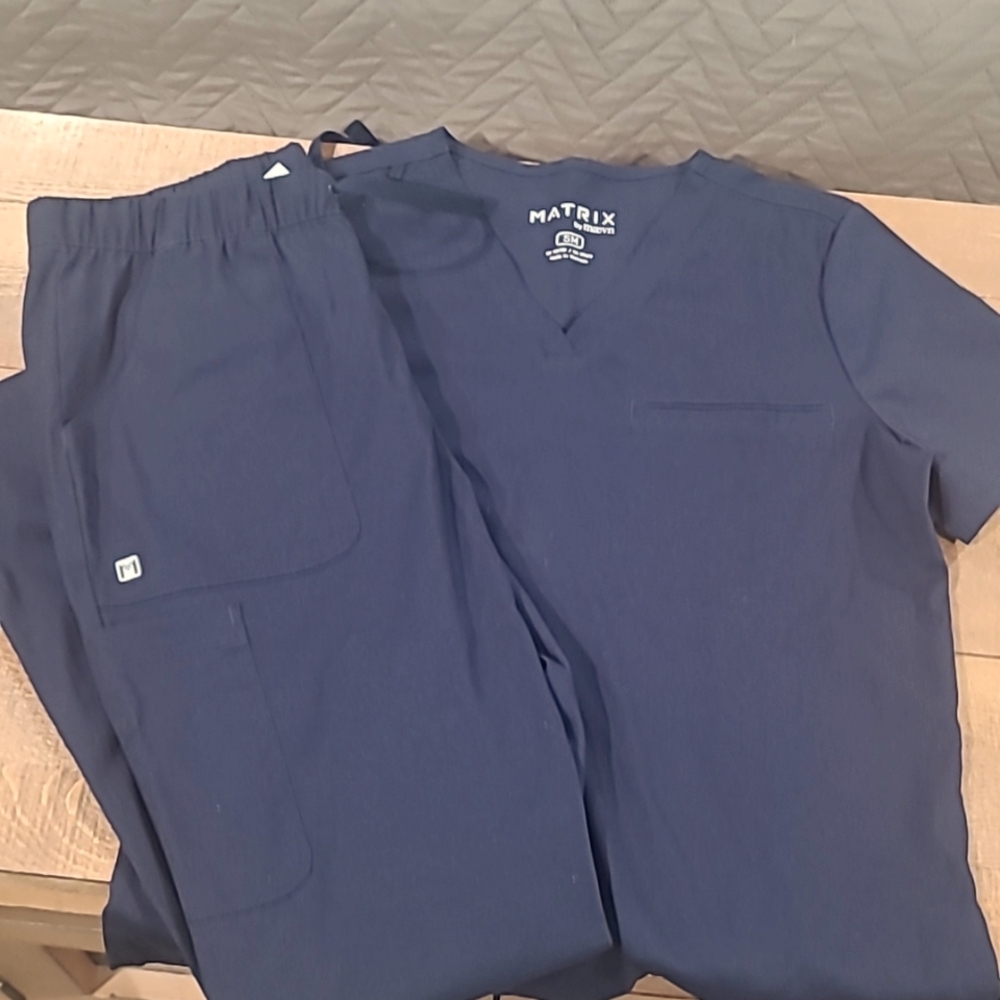 Navy scrub set small Matrix by maevn